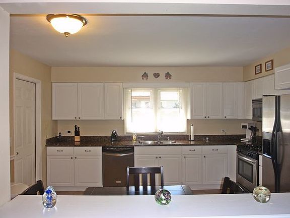 4th image of 2705 Rosewood Ct