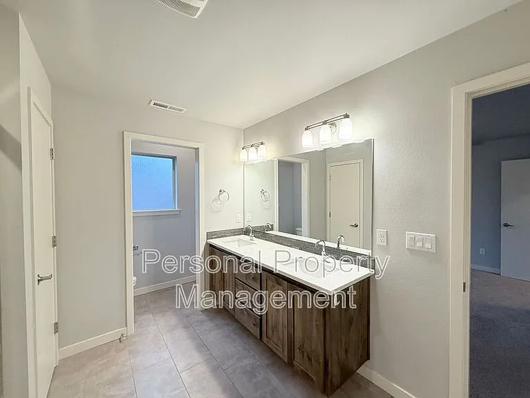 3512 NE 61st Way — Photo 10
