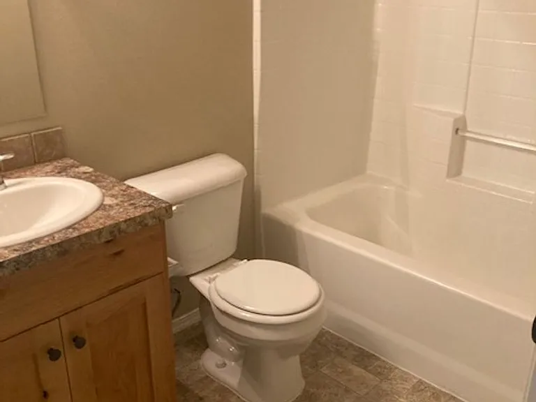 1406 N Fry Ln — Photo 8