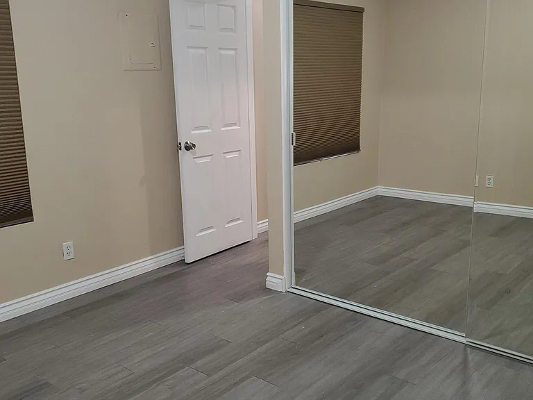 706 W 1st Ave #2 — Photo 7