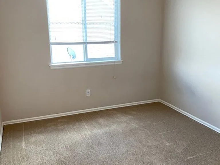 3311 SE Midvale Dr — Photo 12