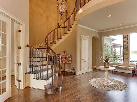 3rd image of 18614 N Frio River Cir