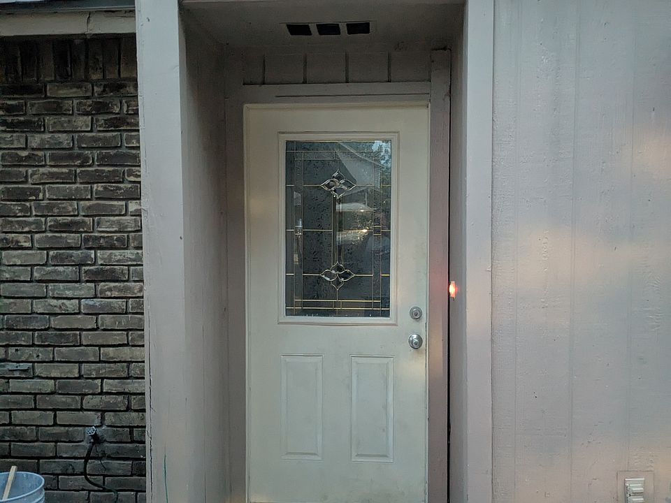 1st image of 514 Norwood Cir W