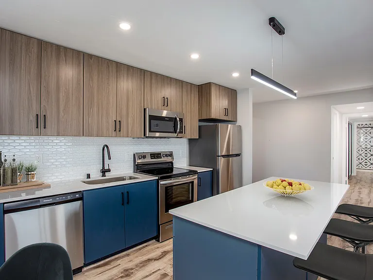 2308 Albatross St #5 — Photo 2