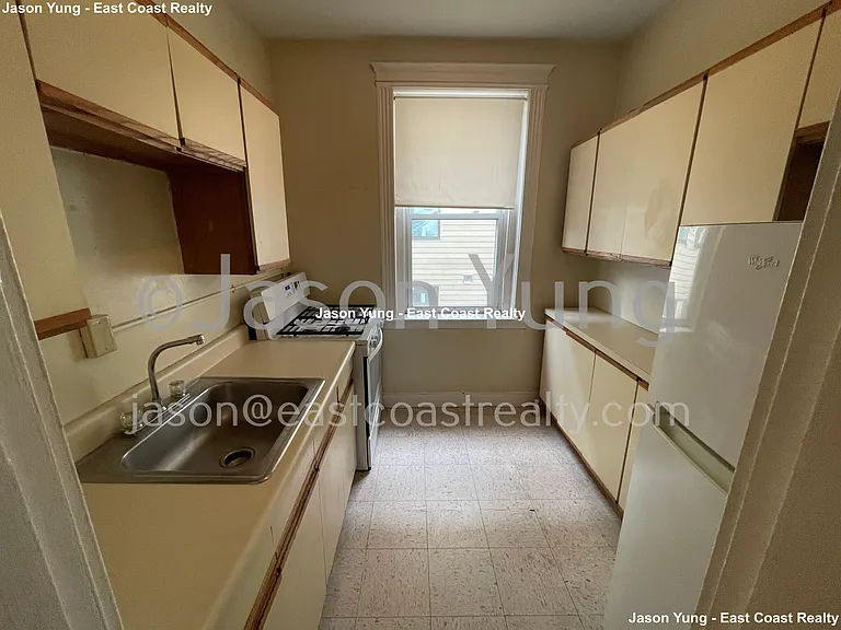 35 Gardner St #9 — Photo 5