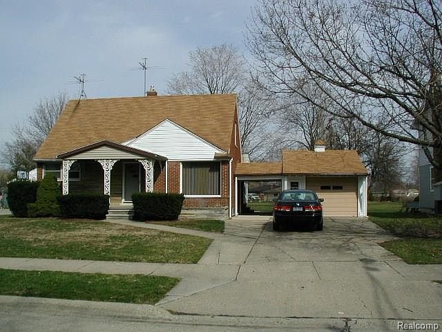 1st image of 27810 Manhattan St