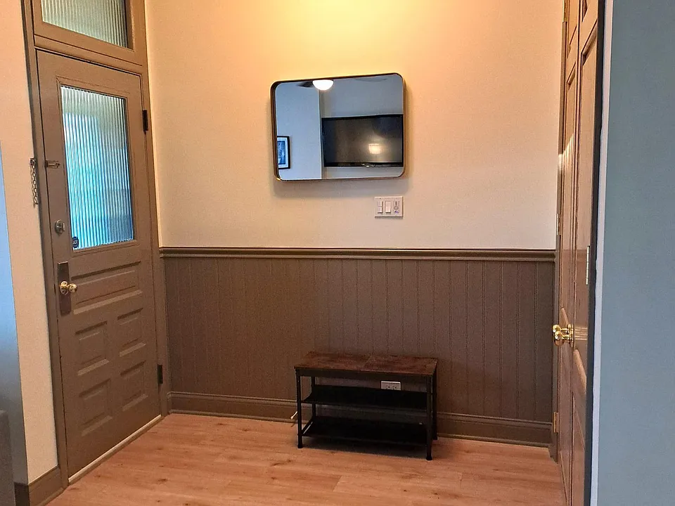 Private Entrance