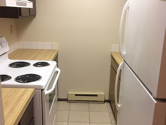 4th image of 1723 Dominion Dr APT E