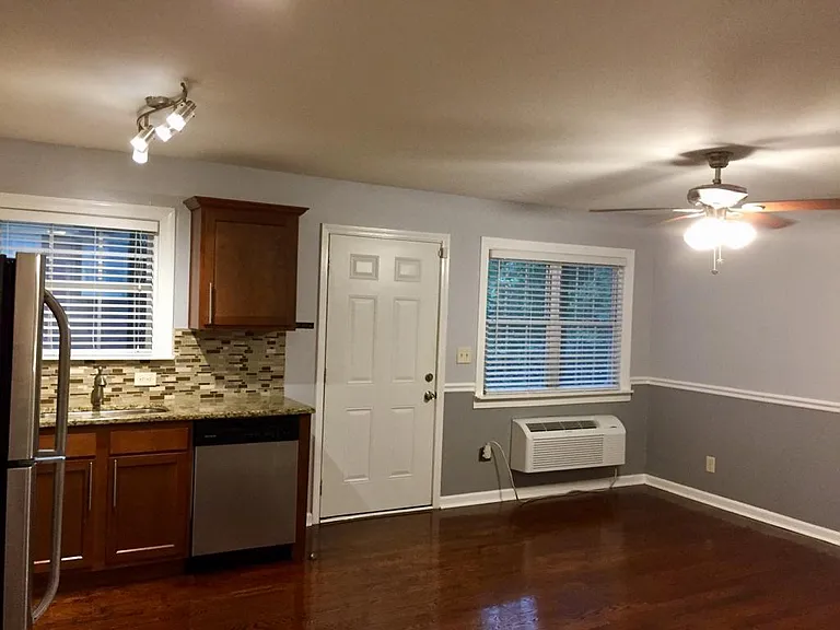 177 12th St NE #A8 — Photo 13