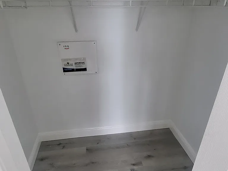 210 Artisan St — Photo 2