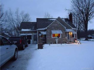 6888 Sy Rd, Niagara Falls, NY 14304