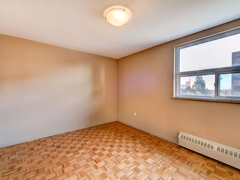 1470 Williamsport Dr — Photo 12