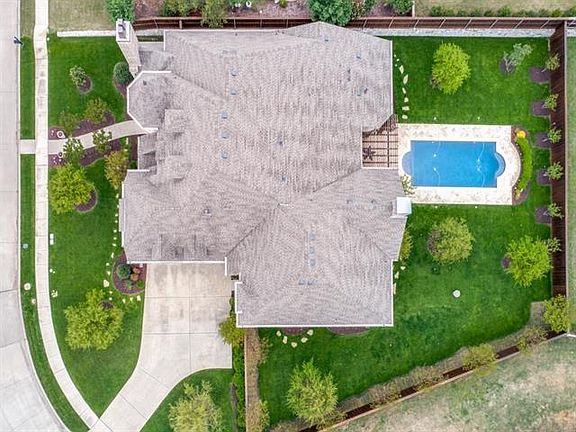 4th image of 7512 Glenturret Cir