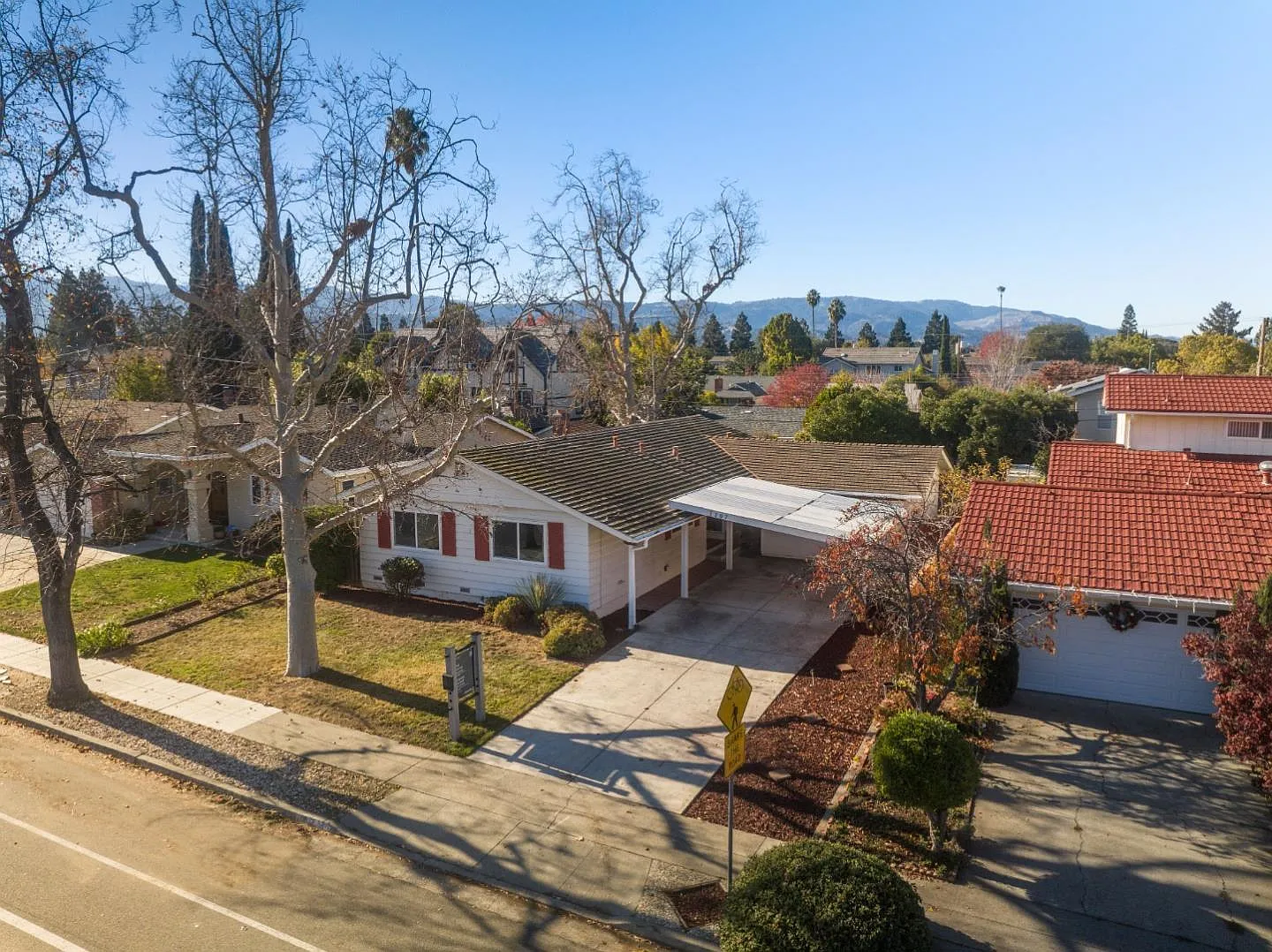 1207 Johnson Ave photo 1
