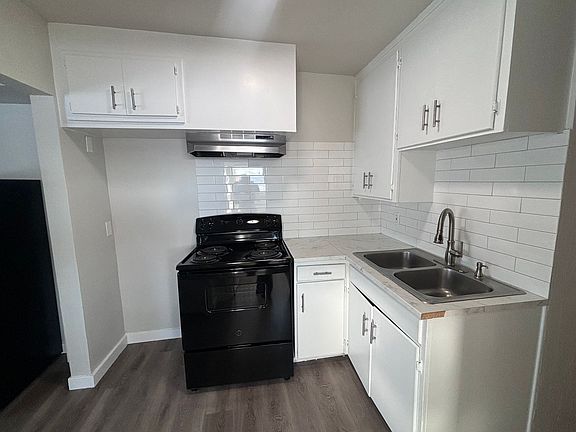 4th image of 132 W Shoshone St E #0