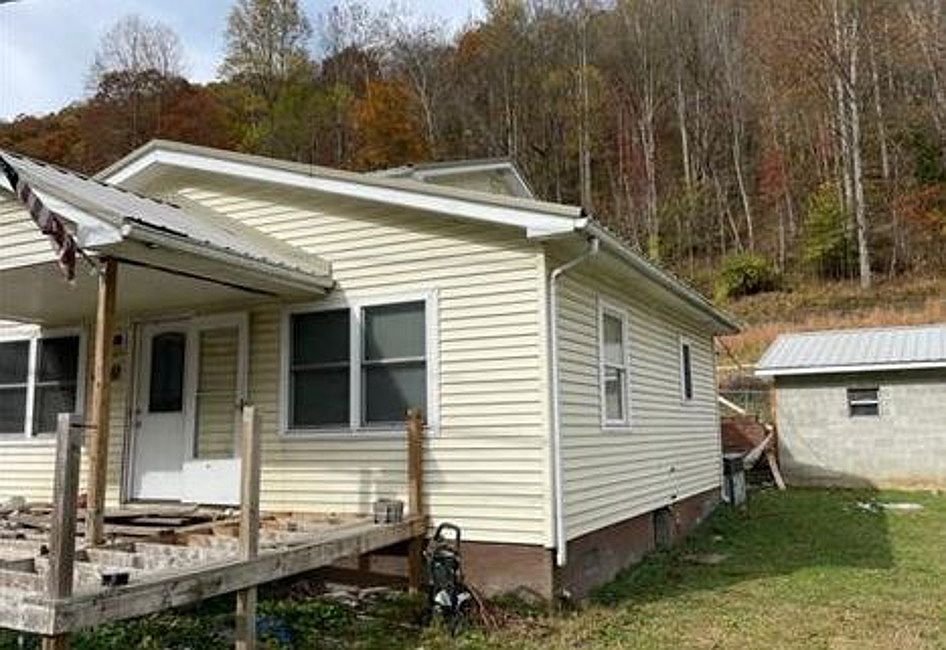 216 Freemont Loop, Holden, WV 25625 Zillow