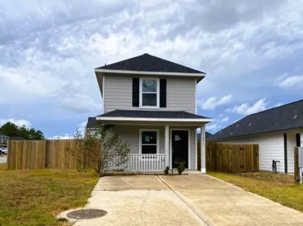 17051 Marie Village Dr, Conroe, TX 77306