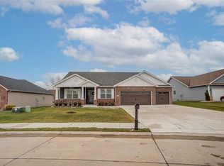 1413 Victoria Square Ct, O Fallon, IL 62269