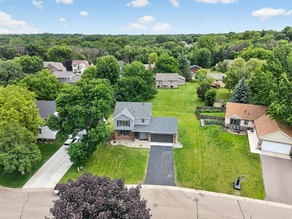 18735 Pennington Ave, Eden Prairie, MN 55346