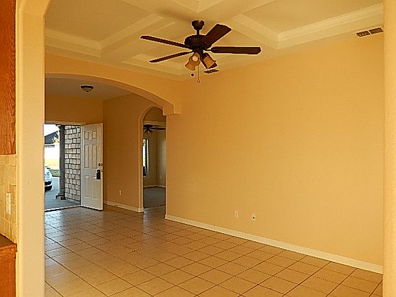 4th image of 909 Villa Del Lago