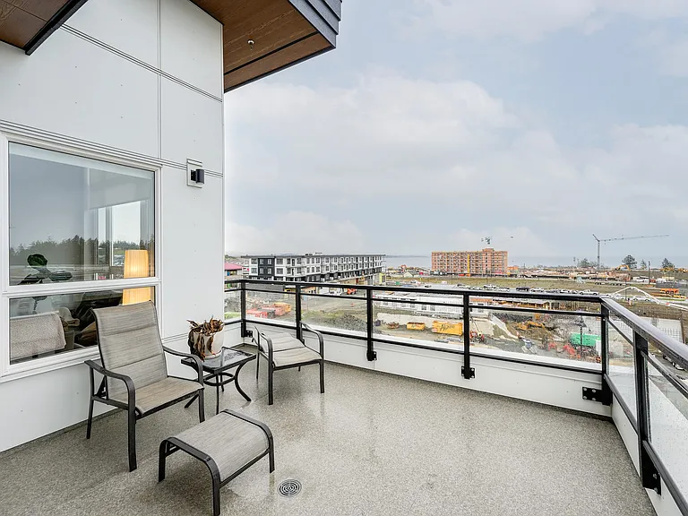 3564B Ryder Hesjedal Way — Photo 18