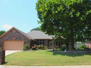 1955 Little River Dr, Conway, AR 72034