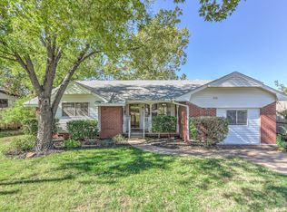 2021 Edgewood Dr, Edmond, OK 73013