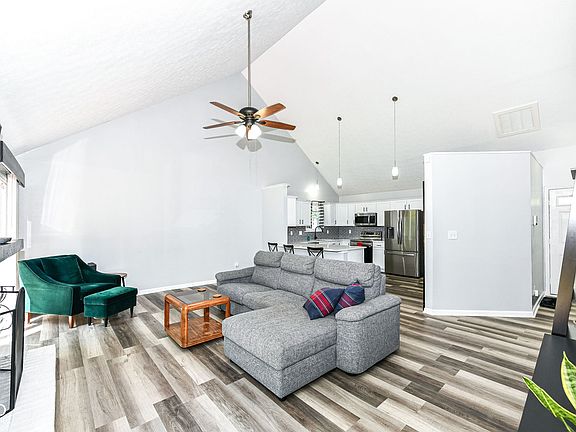 4th image of 5855 Liberty Creek Dr E