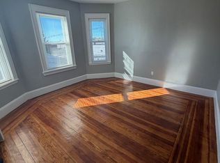 49 Federal St #3, Beverly, MA 01915