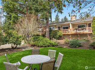 794 Madison Ave N #A, Bainbridge Island, WA 98110