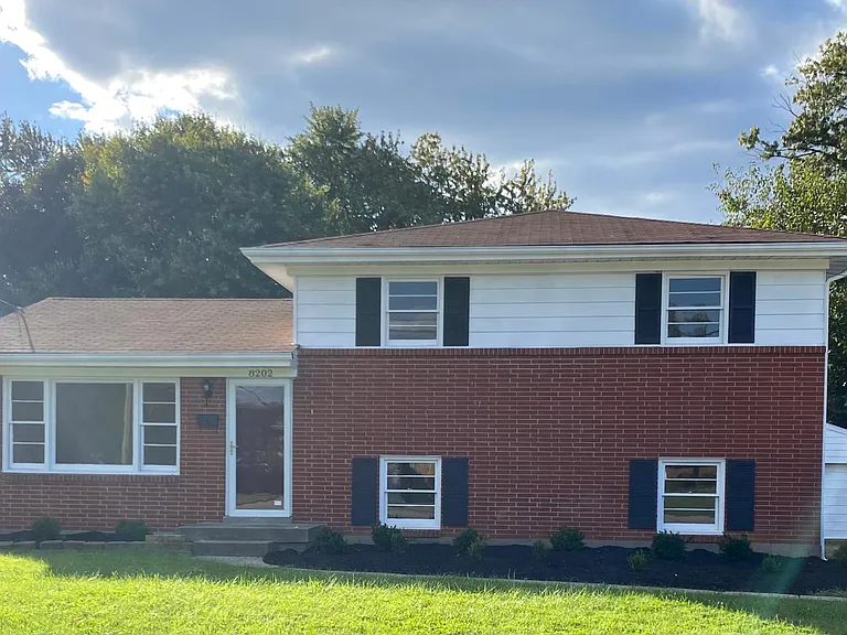 8202 Gloxinia Dr — Photo 1