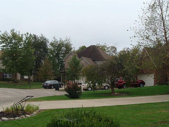 5th image of 203 Hawthorne Dr