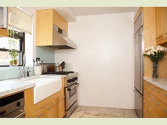 Sold by Stribling | media 1