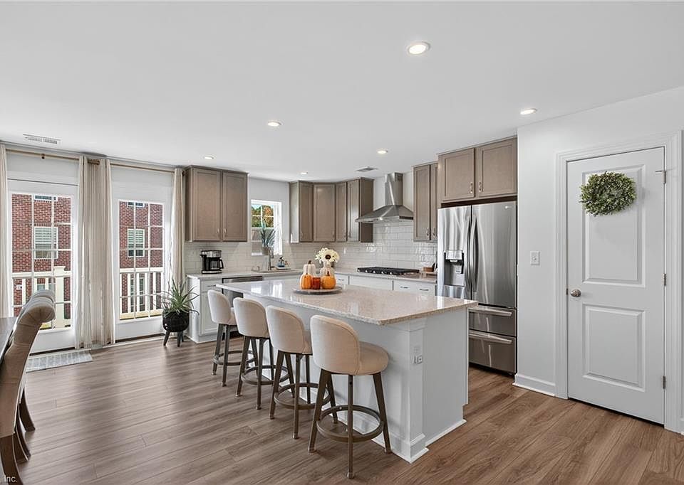 1st image of 2632 Rochambeau Way