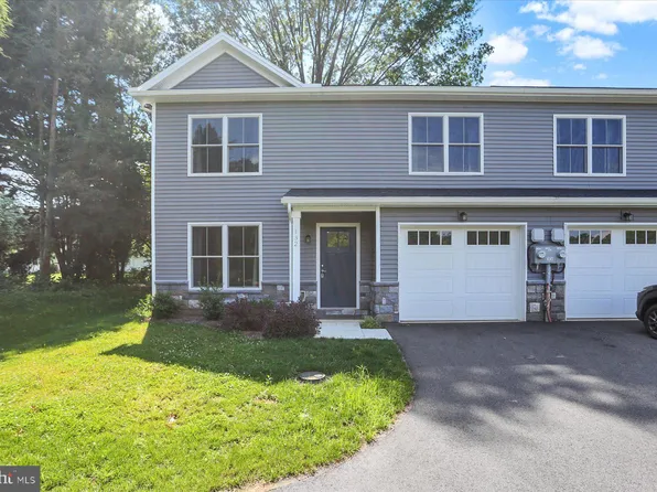132 Hart Ln, Hershey, PA 17033
