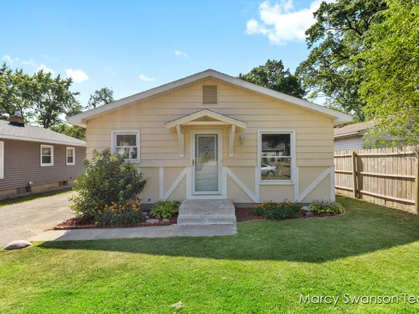 1741 Ira Ave NW, Grand Rapids, MI 49504