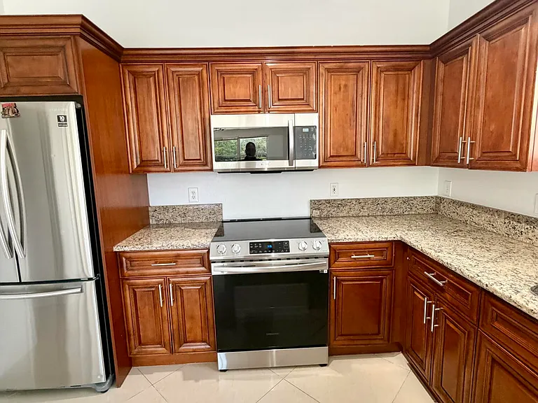 11073 Harbour Springs Cir — Photo 15