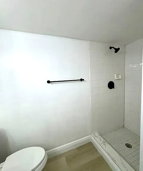 100 Crestwood Ct N #108 — Photo 37