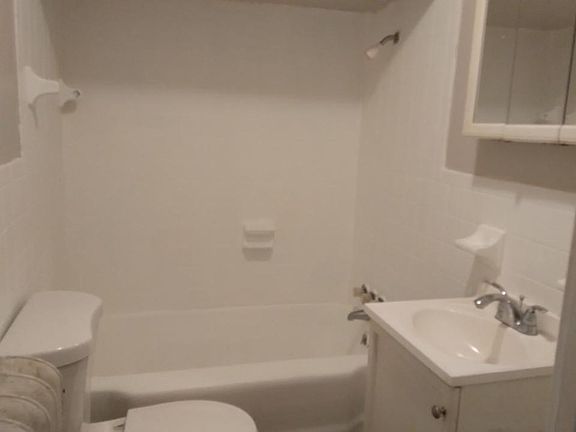 4th image of 414 E East St #2
