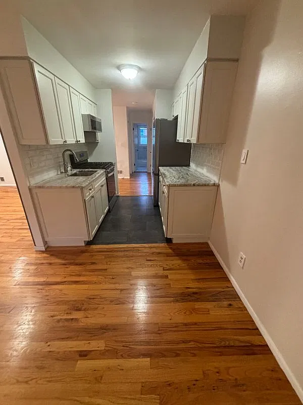 1 bed, 1.0 bath, 1454 sqft, $2,000 — Photo 4