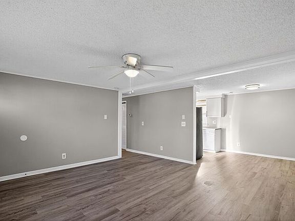 2nd image of 47499 Southampton Dr