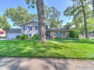 3574 McCracken St, Norton Shores, MI 49441