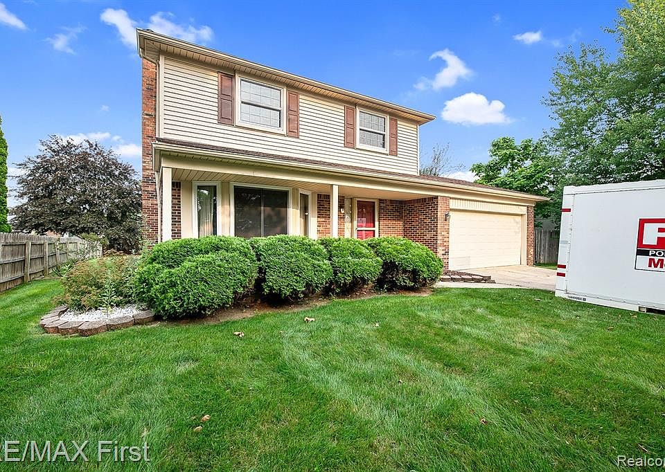41233 Redwood Ct, Clinton Township, MI 48038 Zillow