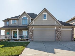 4725 Ponderosa Dr, Papillion, NE 68133