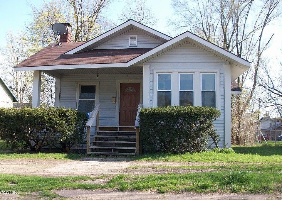 1st image of 524 E Empire Ave