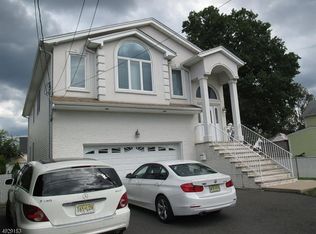 20 William St, Saddle Brook, NJ 07663