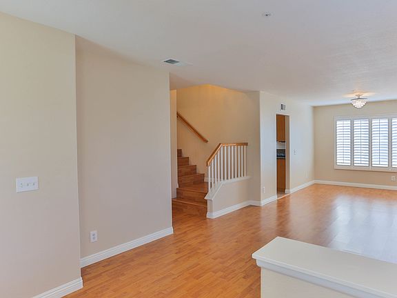 3rd image of 5455 Withers Ave