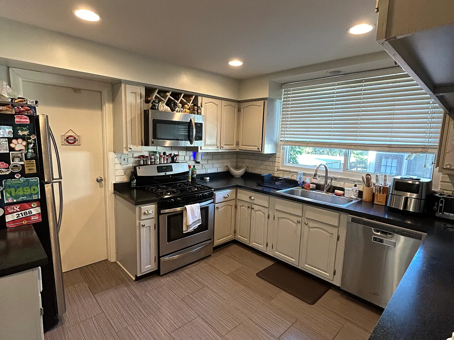 2 bed, $1,800 — Photo 1