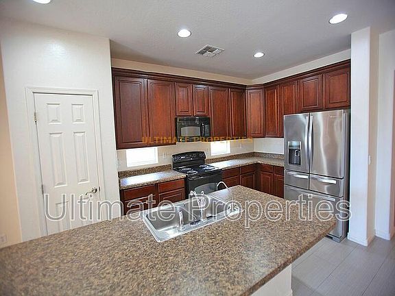 5th image of 15142 W Montecito Ave