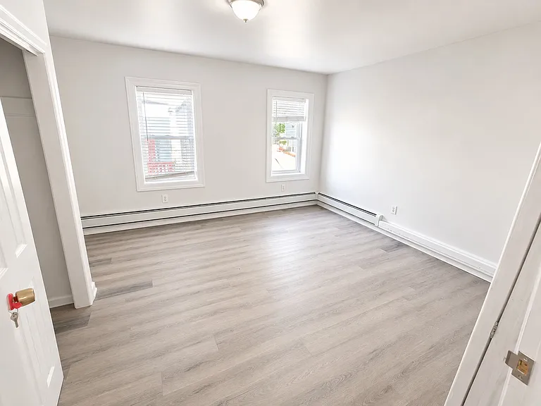 121 Brookside Ave #1F — Photo 3
